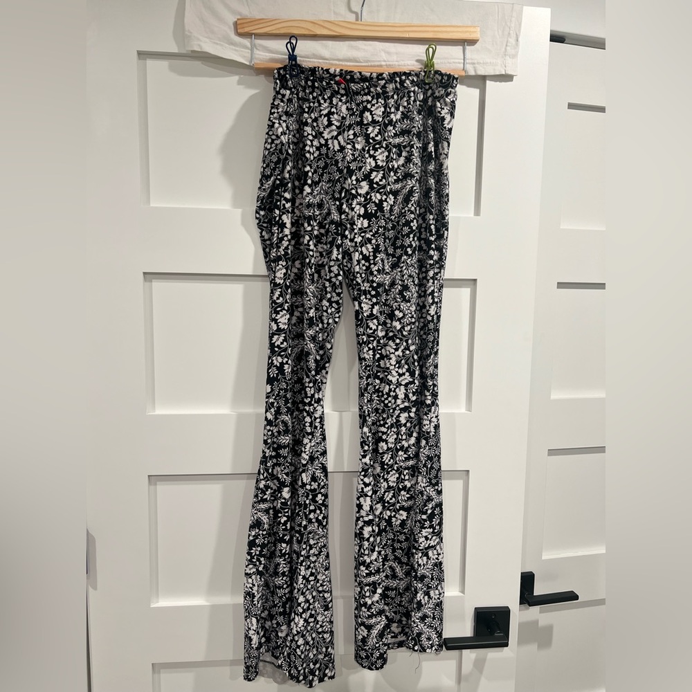 HOT KISS soft bell bottom pants